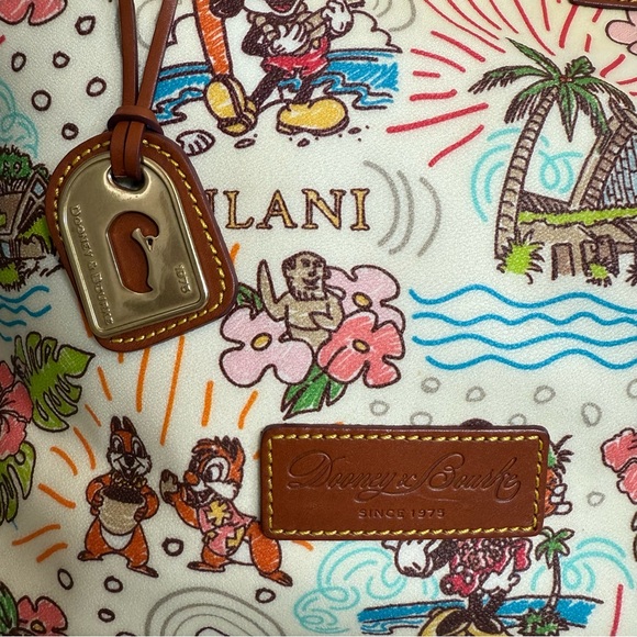 Disney Dooney & Bourke Aulani Exclusive Sketch Tote - Picture 12 of 12